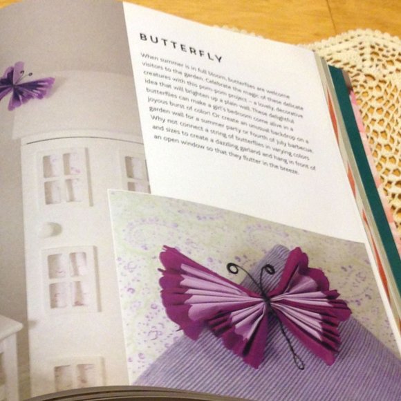 Crafts Book - Paper Pompoms - Picture 6 of 11